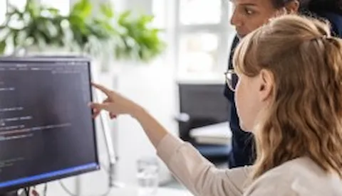 "NIS2 on tulossa lokakuussa - mitä yrityksiä se koskee ja mitä toimenpiteitä se edellyttää?"-webinaarin tallenne