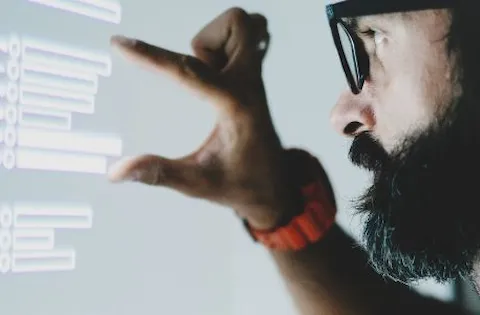 Miten yritykset suhtautuvat tekoälyyn?