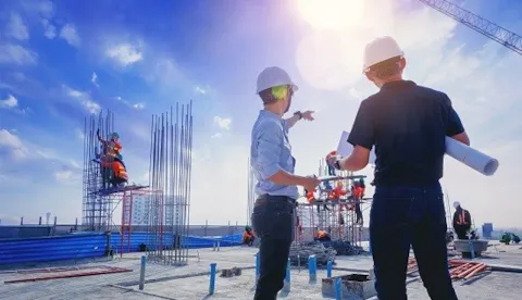 "Kurkistus työterveys- ja työturvallisuus standardeihin ISO 45001 ja ISO 45003" -webinaarin tallenne